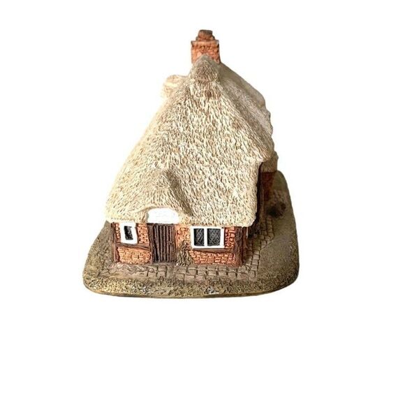 Lilliput Lane vintage Honeysuckle Cottage - Picture 4 of 10